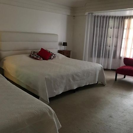 La Casona Del Rio Hotel Neuquén Екстериор снимка
