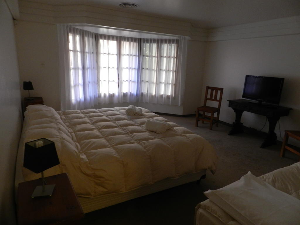 La Casona Del Rio Hotel Neuquén Екстериор снимка