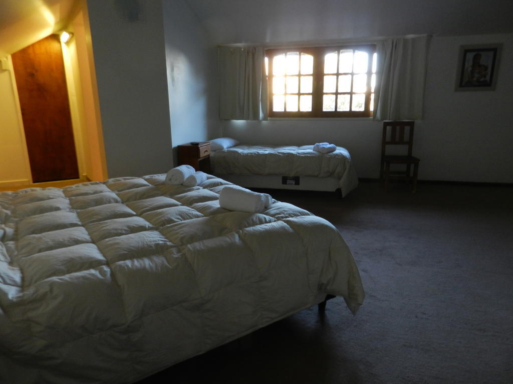La Casona Del Rio Hotel Neuquén Екстериор снимка