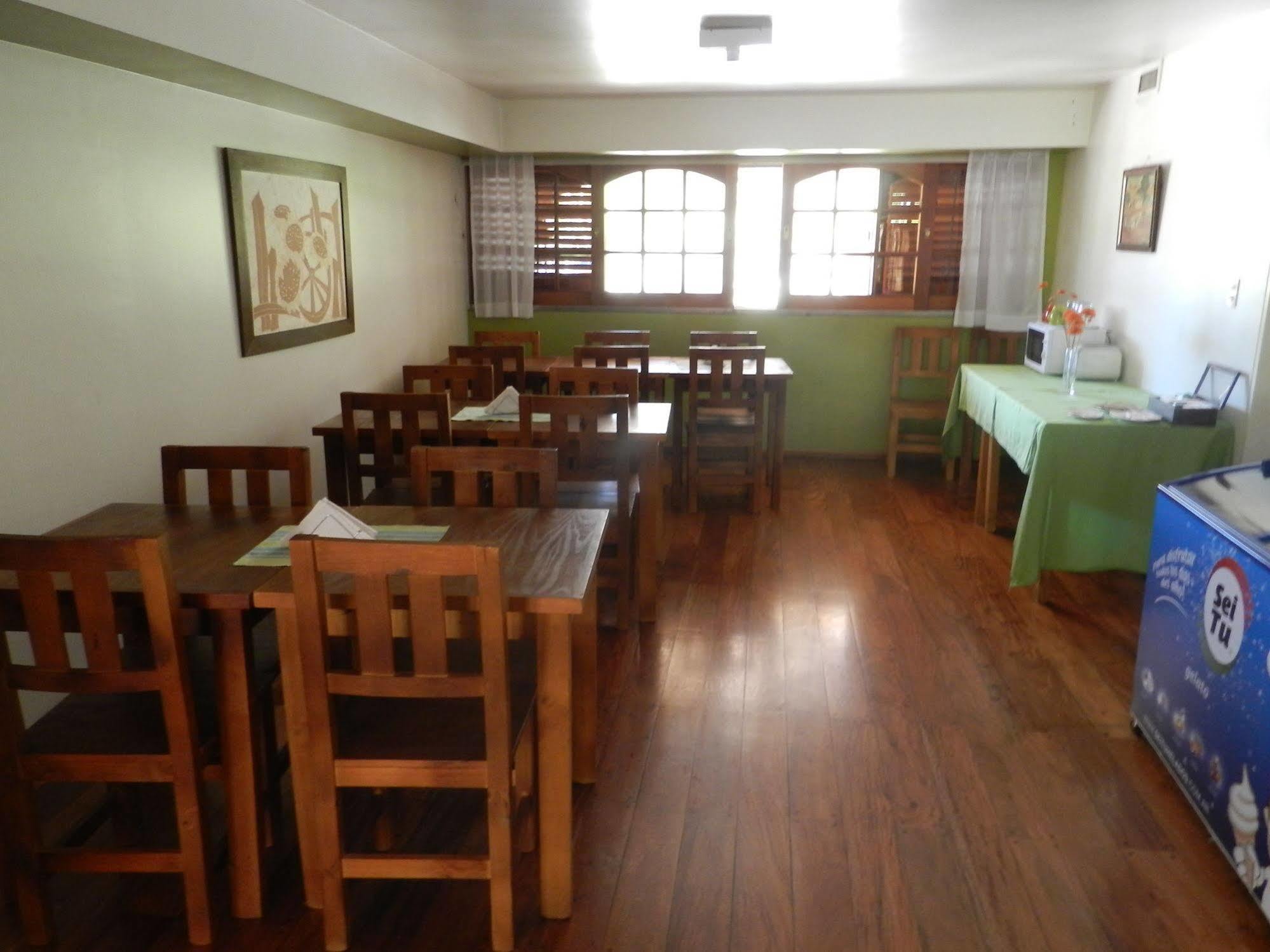 La Casona Del Rio Hotel Neuquén Екстериор снимка