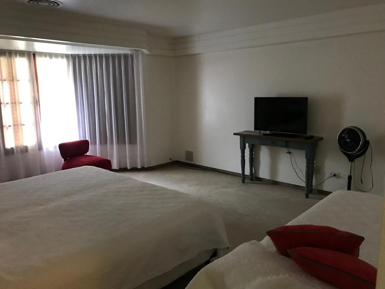 La Casona Del Rio Hotel Neuquén Екстериор снимка